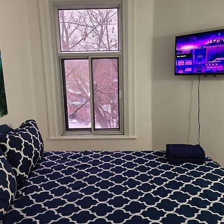 Tv + Netflix / High Speed Internet / Room C Монреаль Экстерьер фото